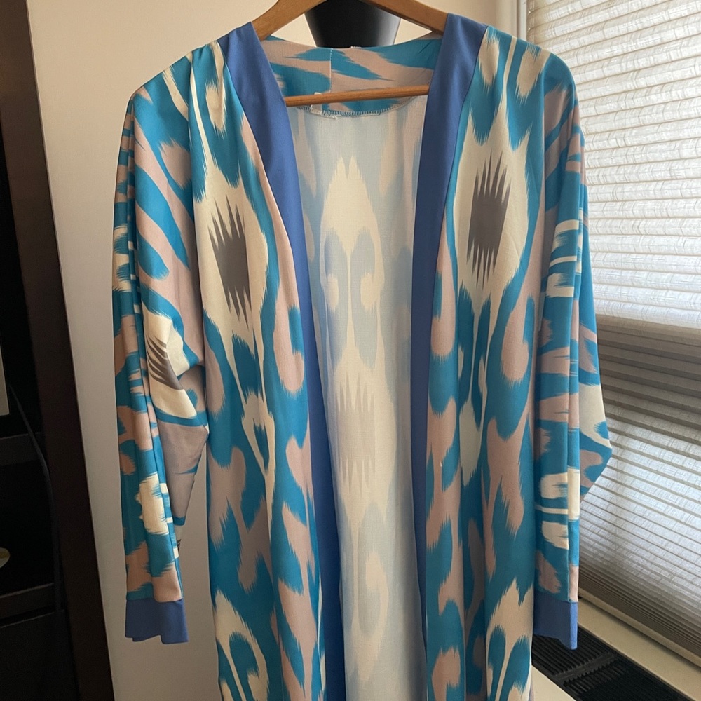 Ikat Chapan. M size. Great to pair with a white T-shirt and jeans.